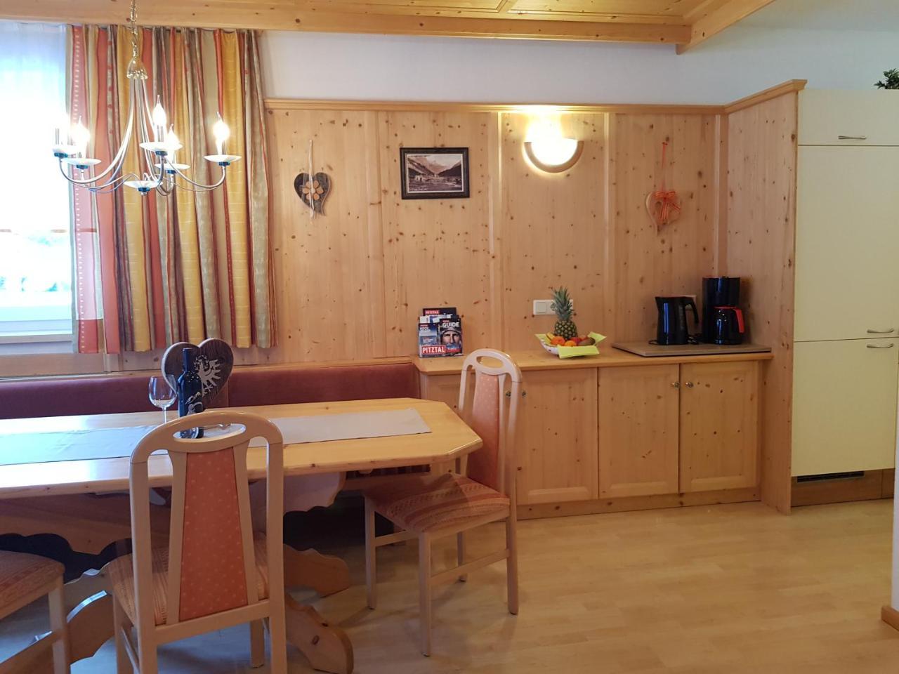 Alpina Appartement St. Leonhard im Pitztal Exterior foto